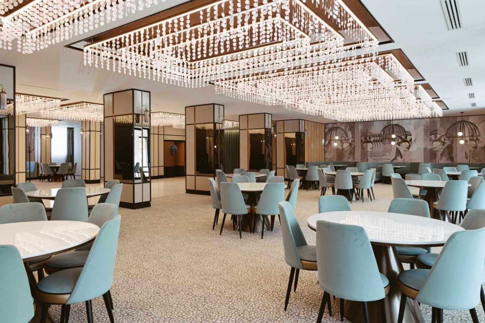 Hotel Vaslui Bagian luar foto