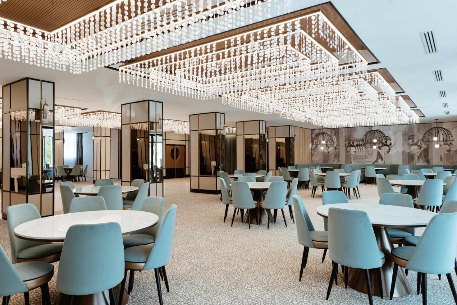 Hotel Vaslui Bagian luar foto